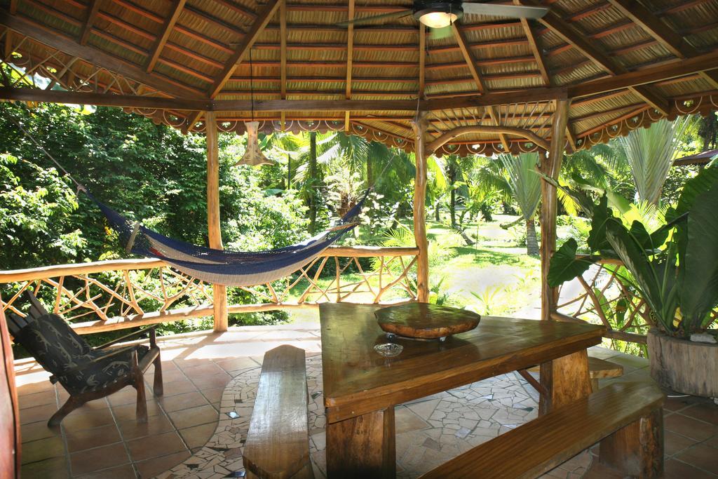 Hotel La Costa De Papito Puerto Viejo de Talamanca Екстер'єр фото