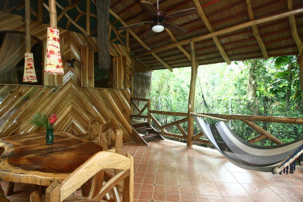 Hotel La Costa De Papito Puerto Viejo de Talamanca Екстер'єр фото